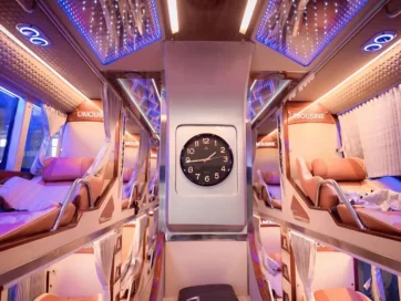 Khoang limousine Queen Cafe Bus – thiết kế tinh tế, tiện nghi đầy đủ