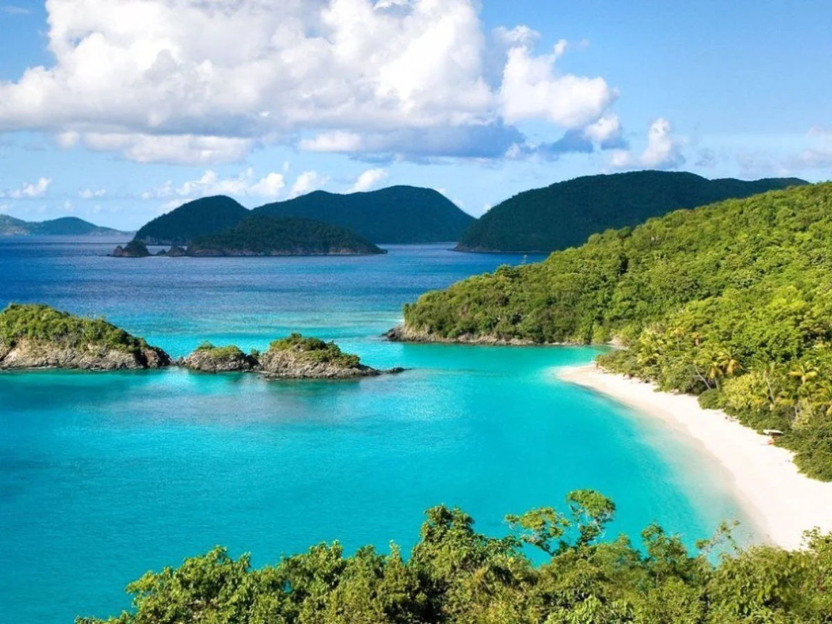 Khung cảnh bãi biển Non Nước xanh mát gần làng đá mỹ nghệ Khung cảnh bãi biển Non Nước xanh mát gần làng đá mỹ nghệ