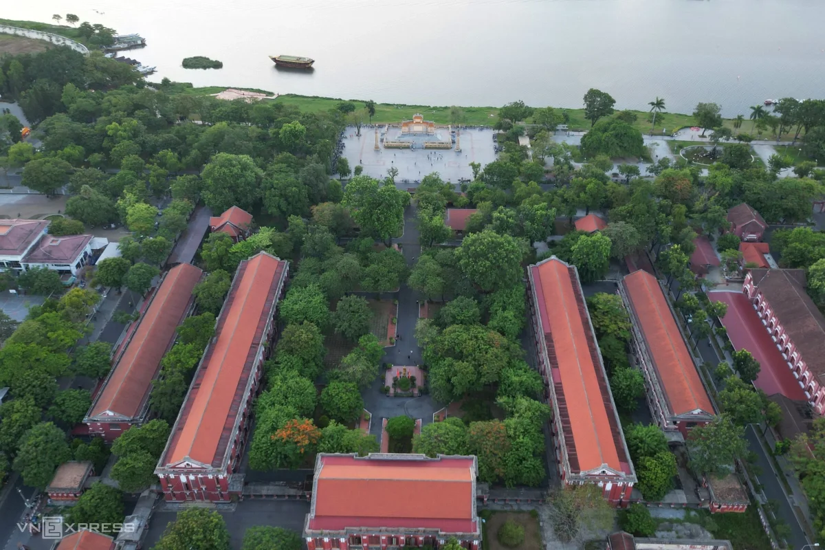 Sơ đồ trường Quốc Học Huế và khuôn viên diện tích rộng lớn rợp bóng cây xanh Sơ đồ trường Quốc Học Huế và khuôn viên diện tích rộng lớn rợp bóng cây xanh