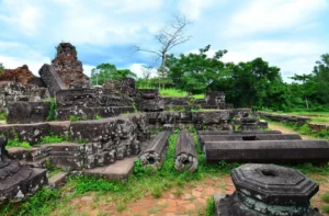 my son sanctuary tour 1
