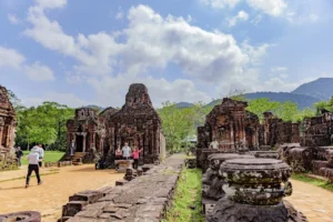 my son sanctuary tour 5
